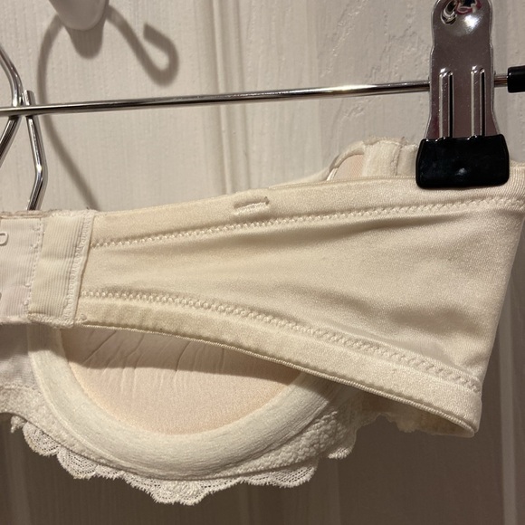 WonderBra White Lace Strapless Bra 32B (No Straps) - Picture 8 of 16